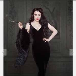 Black Gilda gown! NEVER WORN !